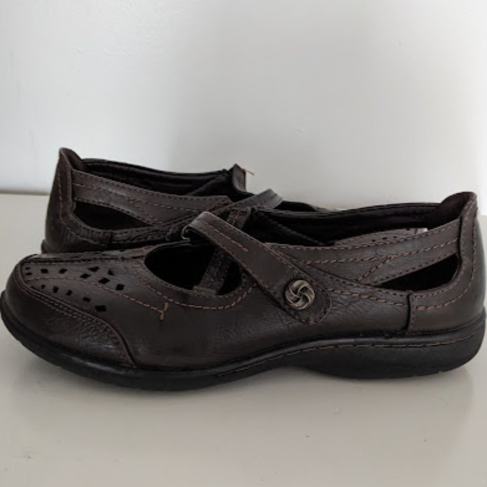 Judith Dark Brown Casual Shoe 9 1/2